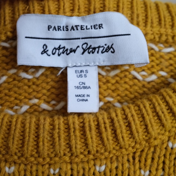 Chic Patterned Sweater - Picture 4 of 6